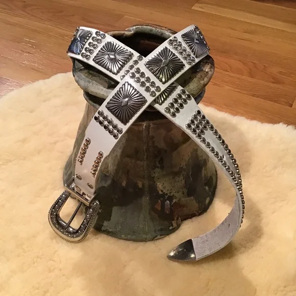 Accessories | Vintage White Leather Studded Belt With Concho  display picture 1